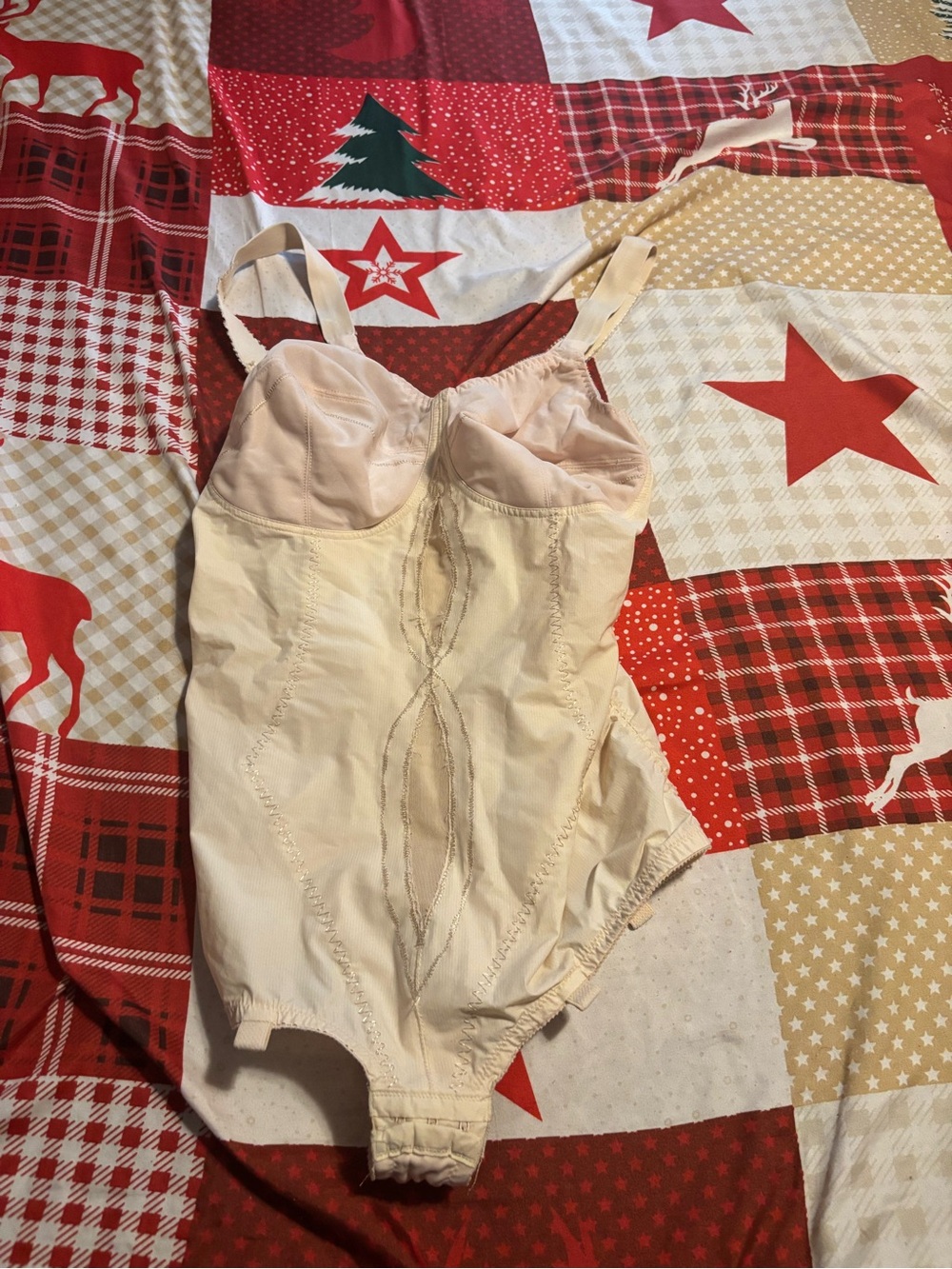 D40 tummy control